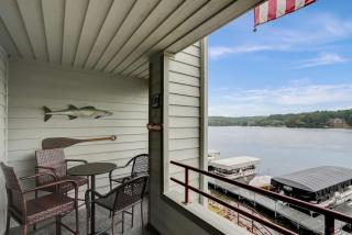 Family Dreams - Lakefront, 2-bedroom, multi-level condo, Winter Vacation - 1