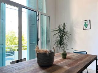 Stone Wall 2BR Apartment - Beirut - 6