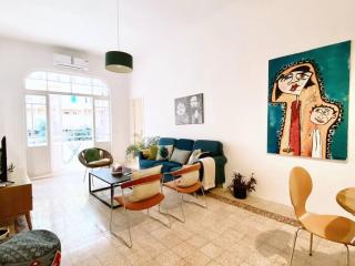 Garden View Apt 4BR Beirut - 7