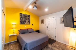 Tiny Paris El Paso, Quiet, Detached, Full Kitchen, Near I10 - El Paso - 8