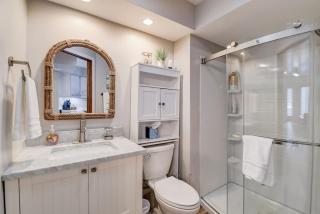 Lakefront Luxury for Families or Couples - 2