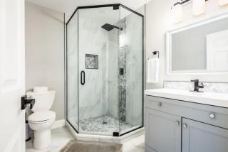 High End Lake Luxury On 2 Floors Boat Slip - 2