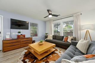 Oak Grove Bungalow - Austin - 2