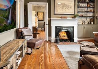 Higgins Downtown Depot - 9