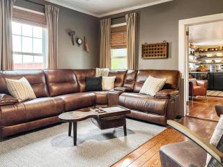 Higgins Downtown Depot - 8