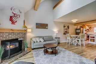 Grace Jo Vacation Home at Tamarack - Wisconsin Dells - 6