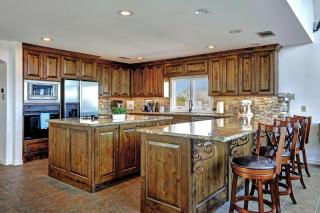 Lakeshore Haven - 3