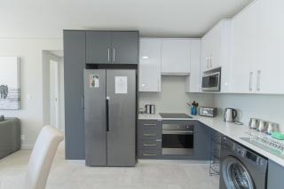 Margaux Beachfront Apartment - Summerstrand - 7