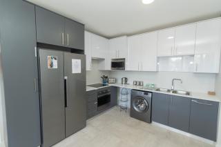 Margaux Beachfront Apartment - Summerstrand - 6