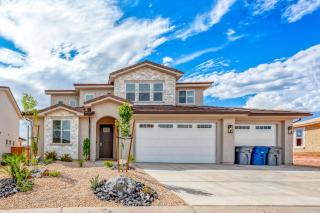 Paseos 1121 Sleeps 15, Private Hot Tub, Near Sand Hollow, and Quail Lake - 6