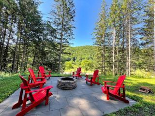 Hot Tub & Fire Pit~The Pines Chalet - Ellicottville - 9