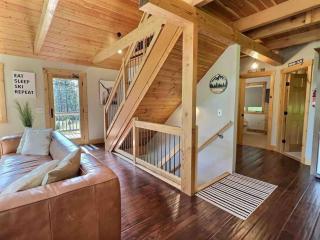 Hot Tub & Fire Pit~The Pines Chalet - Ellicottville - 1