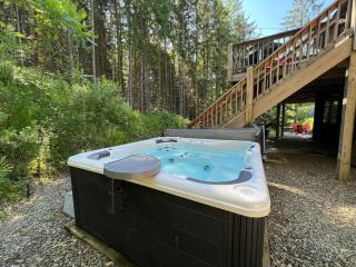 Hot Tub & Fire Pit~The Pines Chalet - Ellicottville - 8