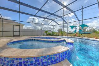 SPECTACULAR RETREAT 5BD 12 PPL Hotspot In The Heart Of Tampa - - 8