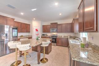 SPECTACULAR RETREAT 5BD 12 PPL Hotspot In The Heart Of Tampa - - 6