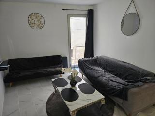 T2 moderne, calme et entièrement rénové. - 3