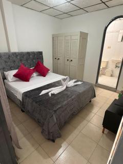 Habitación para pareja y terraza - Armenia - 9