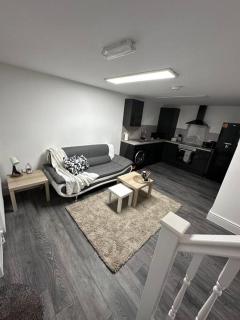 Home in Leicester! - 0