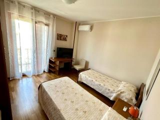 B&B Mariposa - 2