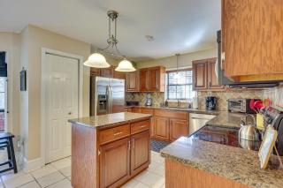 Blairsville Cabin with Hot Tub on Nottely Lake! - Blairsville - 5