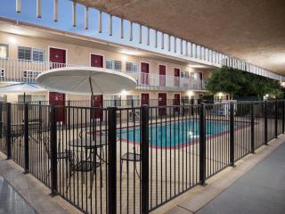 Dream Inn - Fresno - 1