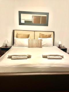Baroq Central City Apartment - Bucarest - 5