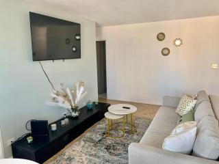 New ATL Dwntwn Condo with Balcony 2 - Atlanta - 6