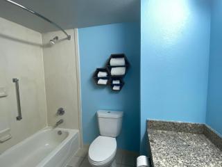 HomeTowne Studios by Red Roof Prattville - 1