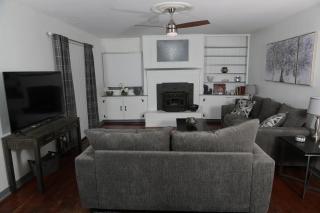 Mid-Century Comfy-Chic Chateau 3/2 Pet Friendly - Tallahassee - 7