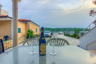 Apartment in Pirovac with sea view, terrace, air conditioning, WiFi (4925-2) - Pirovac - 9