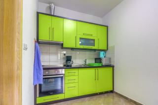 Apartment in Pirovac with terrace, air conditioning, WiFi (4925-3) - Pirovac - 8