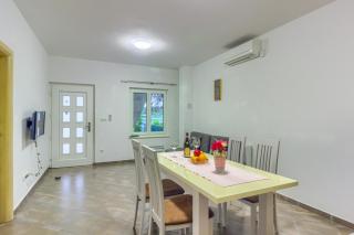 Apartment in Pirovac with sea view, terrace, air conditioning, WiFi (4925-2) - Pirovac - 5