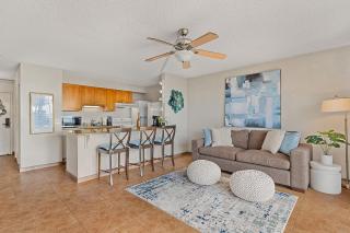 Island Surf 304 - Renovated, Ocean Views, Split AC - 8