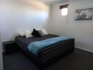 Twin Swans Motel - Inverell - 9