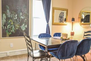 Chic 4BR Dwelling with Backyard in Philadelphia - 2