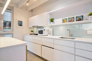 Modern, Bright & Central 1-Bed Downtown Apt close to Rogers Arena - 2