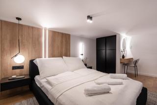 E56 - Grand Boulevard Heritage Residence - Best Location by BQA - Budapest - 6
