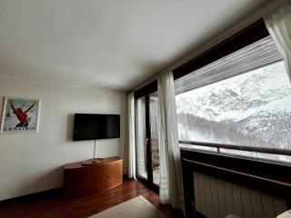Cervinia Ski In Ski Out - Spacious Apartment - 0