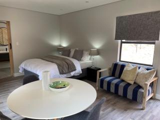 Riverclub Guest Suites in Riverclub, Sandton - 9