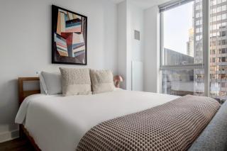 Loop studio w theater games nr Millennium Park CHI-1017 - 3