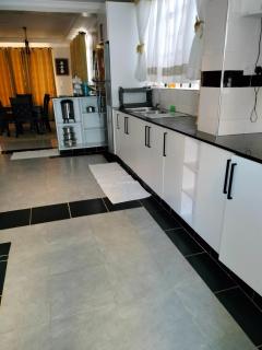 MONISA HOUSE - Nairobi - 5