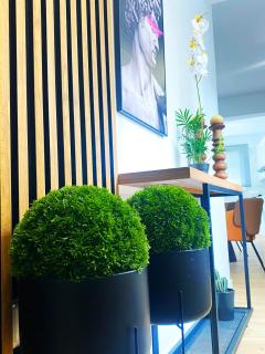 Luxury City Retreat- 2-Bedroom, 2-Bath Apartment - Nicosia - 6