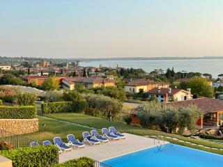 Ausblick Lazise Gardasee - Ferienhaus mit Seeblick, Infinity Pool, Garten und Garage - Lazise - 4