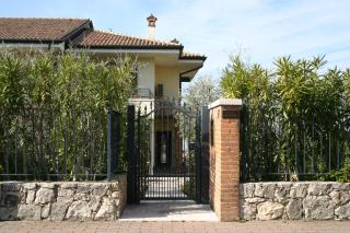 Ausblick Lazise Gardasee - Ferienhaus mit Seeblick, Infinity Pool, Garten und Garage - Lazise - 7