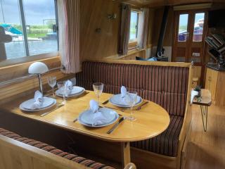 Cambridge Narrowboats - Beautiful New Moon Narrowboat - Cambridge - 5
