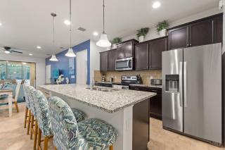 Retreat to Nice Court 7BD/6Bath/Pool/Spa - Kissimmee - 4