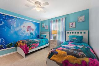 Retreat to Nice Court 7BD/6Bath/Pool/Spa - Kissimmee - 0
