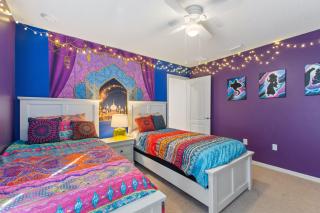Retreat to Nice Court 7BD/6Bath/Pool/Spa - Kissimmee - 9