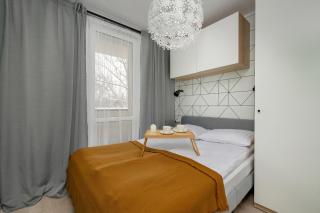 Modernly Arranged Apartments in Katowice by Noclegi Renters - Katowice - 8