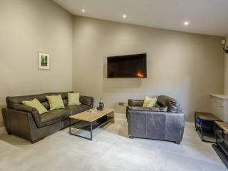 4 Bed in Skipton 84017 - - 5